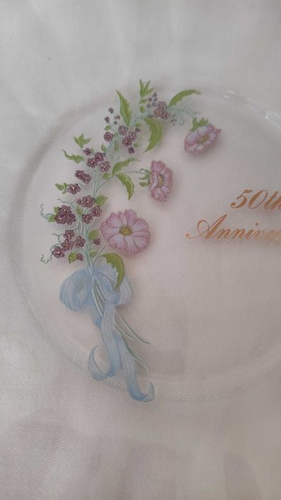 Стъклена подаръчна чиния за 50-годишен юбилей