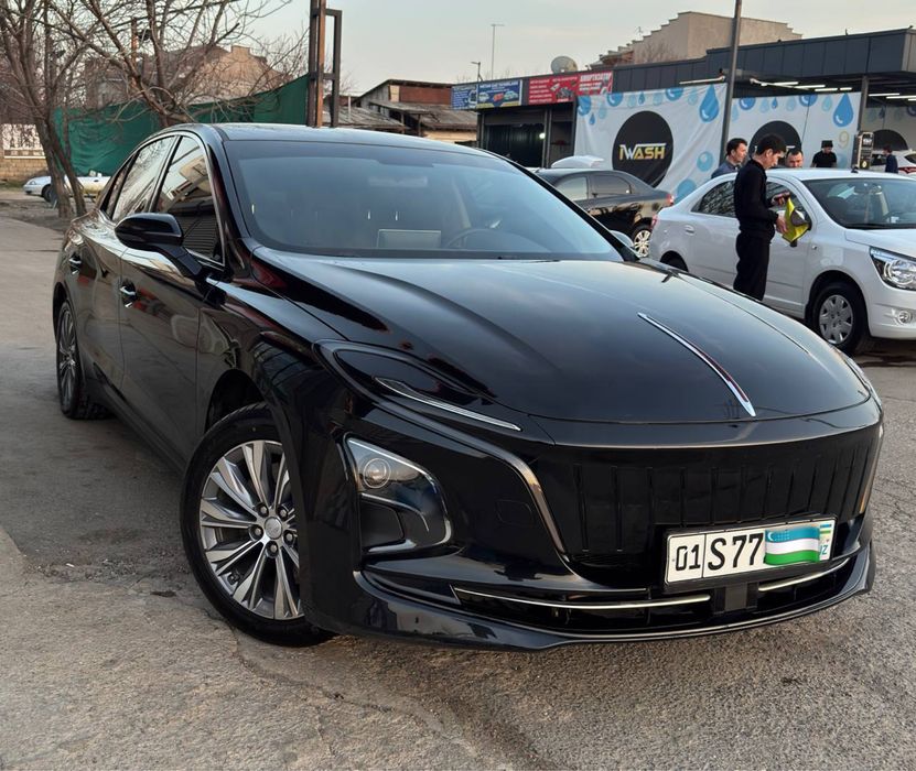 Hongqi egm 5 500km full sotiladi