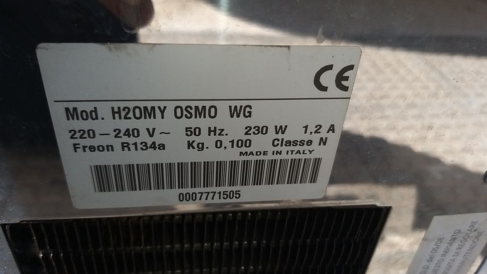 Depurtoare de apa cu frigider