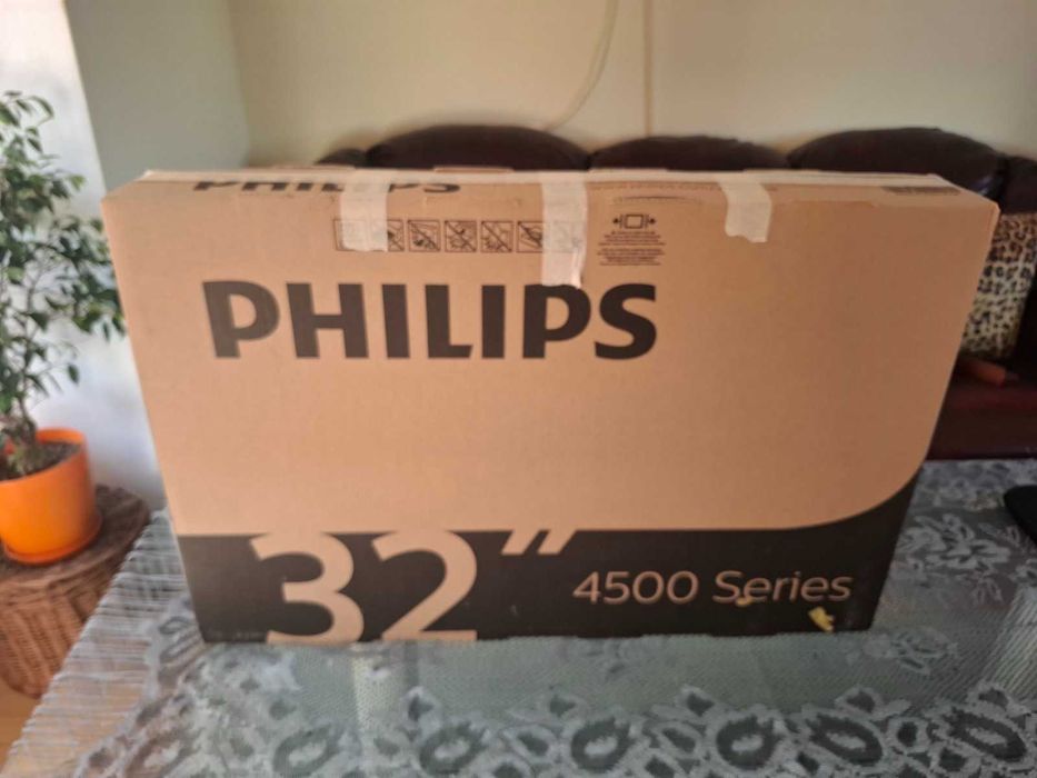 PHILIPS 32" 4500 Series 2019 септември