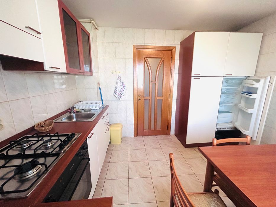 Vând 2 camere Calea Văcărești, zona Tineretului