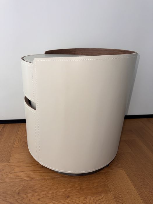 Продам тумбочки прикроватные