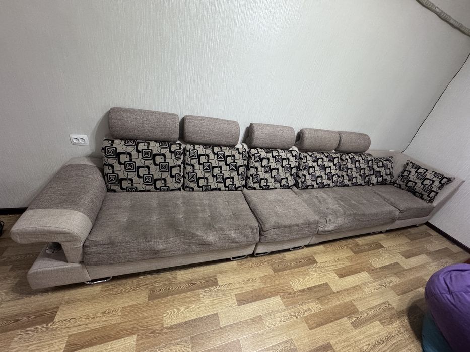 Продам диван 4метра