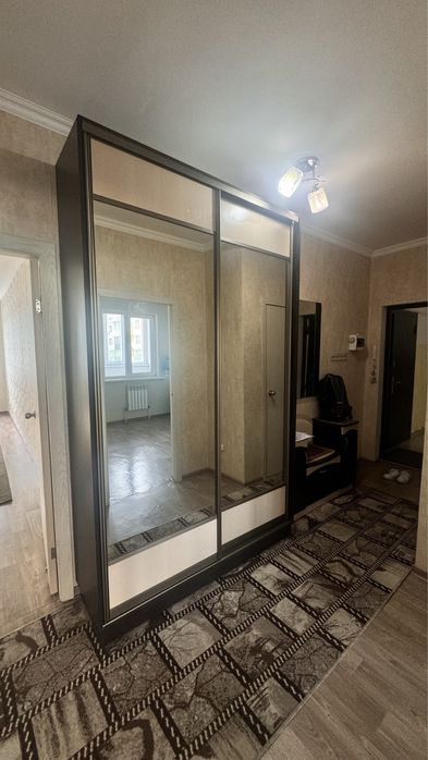 Продается прихожая мебель