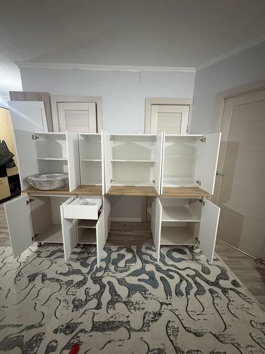 Продам кухонный гарнитур новый