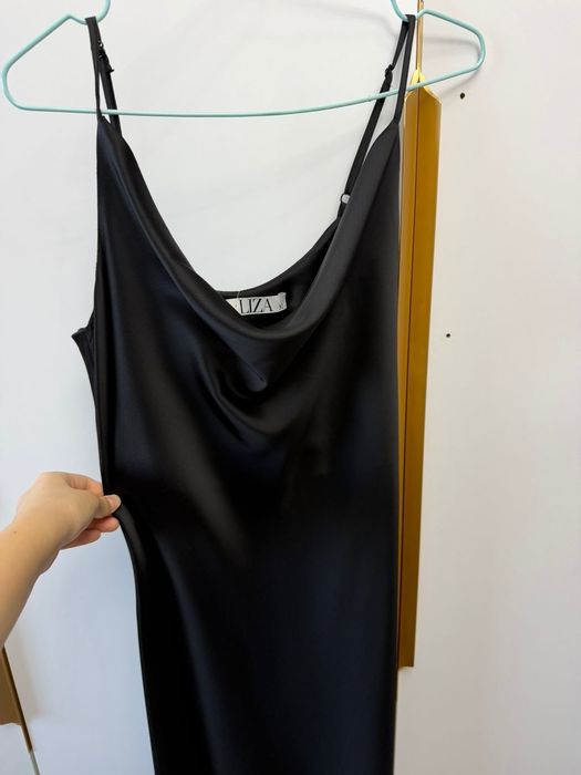 Роскошное длинное вчеренее платье