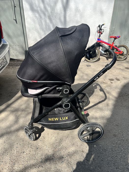 Коляска в отличном состоянии 0+