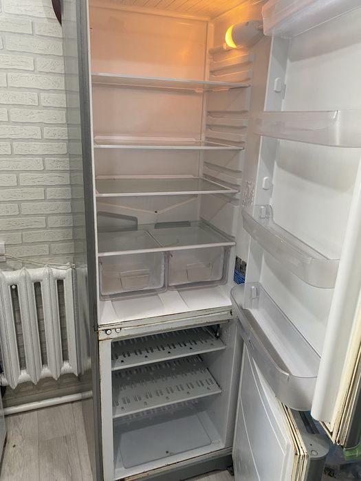 Продам холодильник