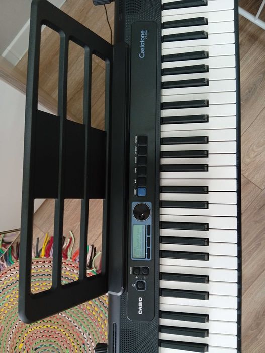 Синтезатор б/у Casiotone CT-S300