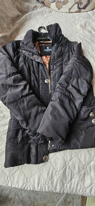 Дамско черно  яке, тип грейка, размер S36