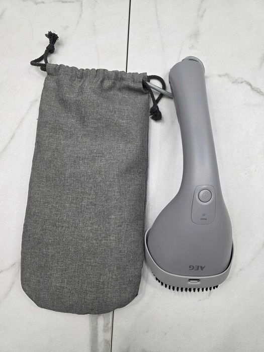 Уред за гладене с пара AEG Delicate 7000 HS7-2-6UG