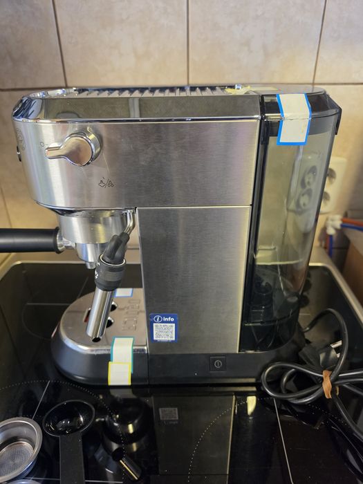 Еспресо Кафе машина DeLonghi Dedica mini EC 685 M EX:4,1450 W,15 bara,1.1 L,Инокс