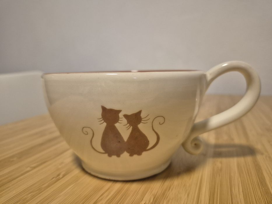 Cană supă handmade  Pisici
Înălțime: 7cm
Diametru: 12cm