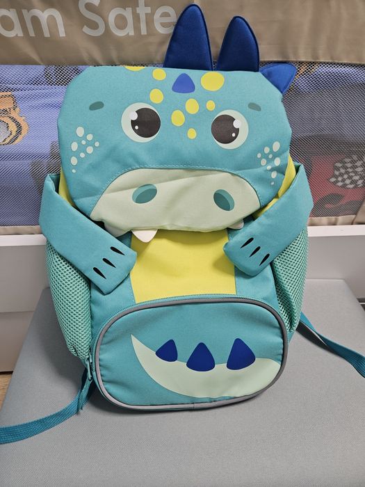 Детска раница динозавър