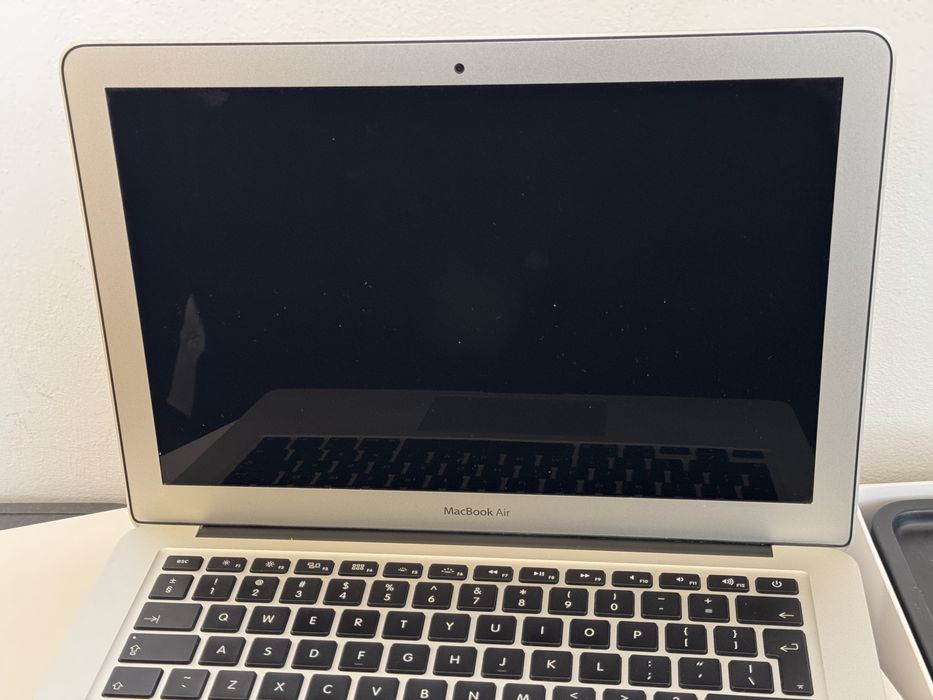 MacBook AIR 13