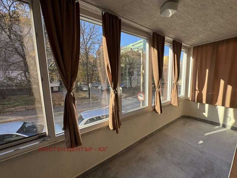 Дава се под наем Тристаен апартамент в София, Оборище - 120 кв.м за 750 € - Снимка #11