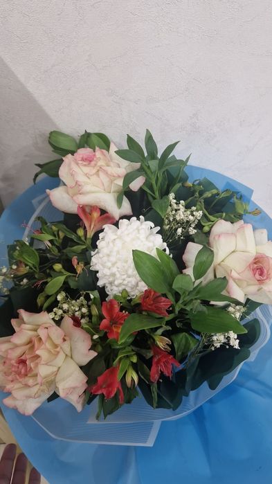 Свежие букеты цветов