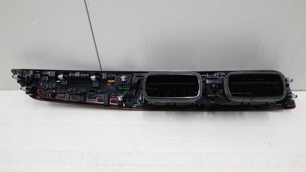 Лайсна табло БМВ Ф20 Ф21 Ф22 Ф23 Фейс BMW F20LCI F21LCI F22LCI F23LCI Черна с червен матов кант