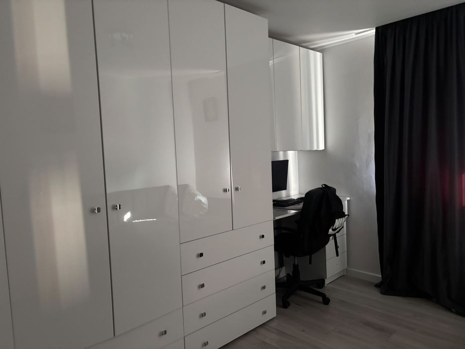 Vand casa mobilata