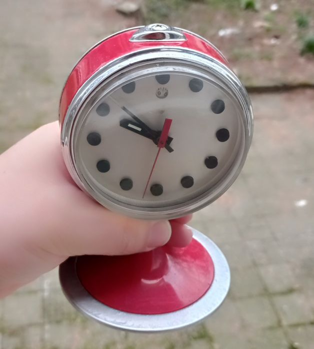 Ретро механичен будилник Golden Cock