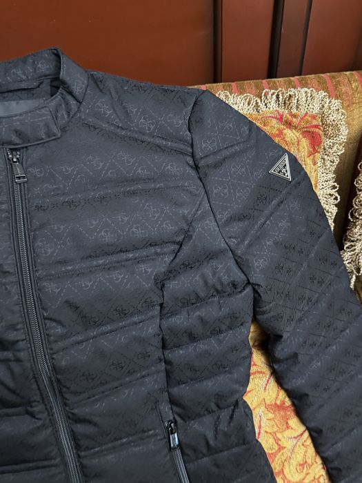 Guess Куртка демисезонная