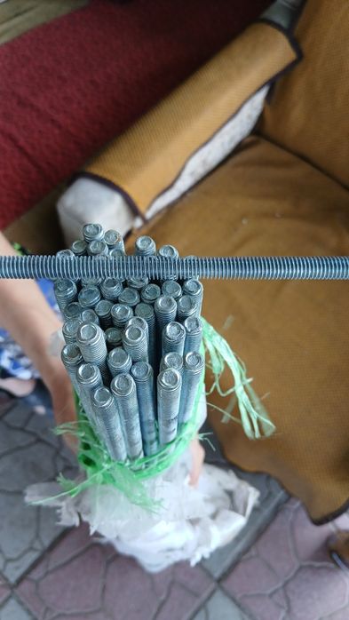 Шпильки резьбовые