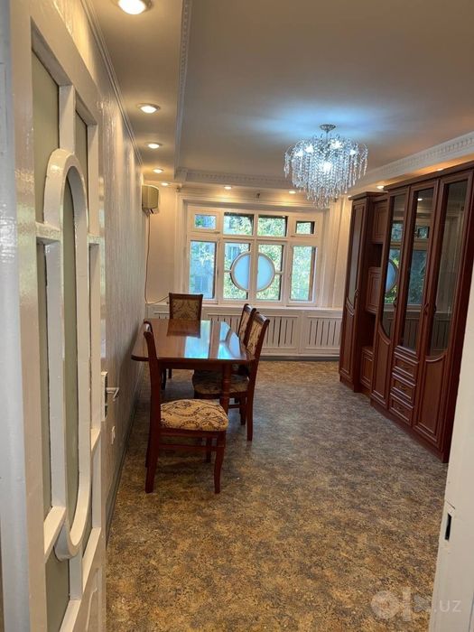 Срочно Продаю  Квартиру 3 х комнатнаю От Собственника