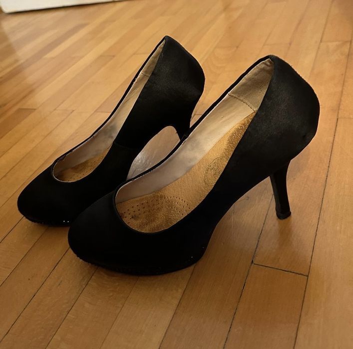 Pantofi stiletto negri din satin, mărimea 35, toc 9 cm
