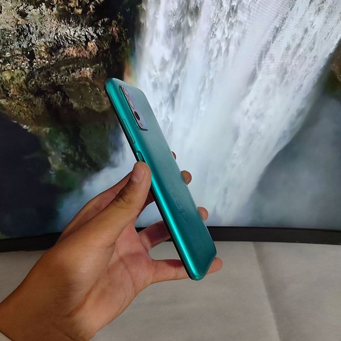 Redmi 9T sotiladi dastavka bor