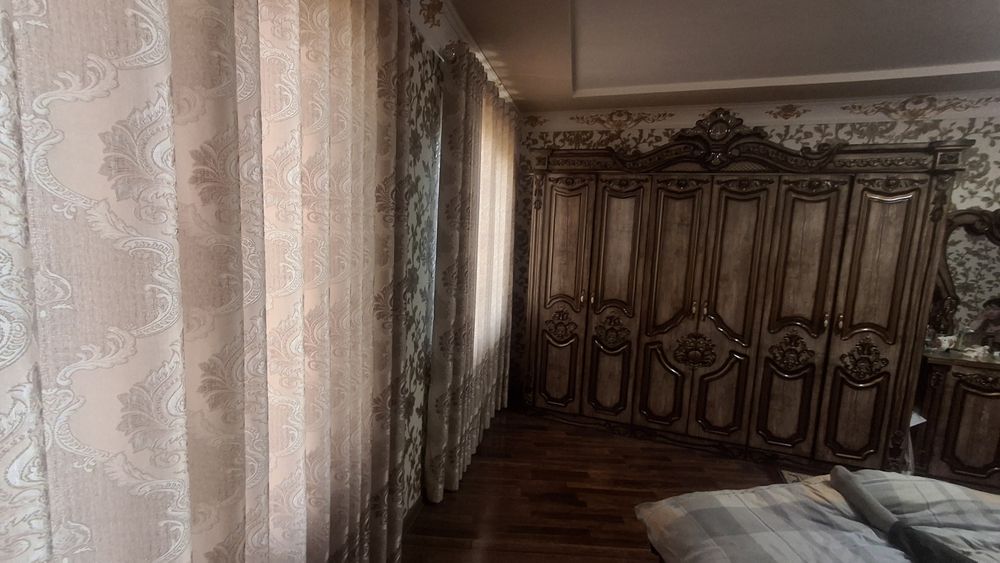 4xonali dom sotiladi