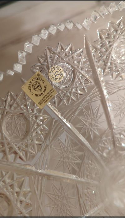 Продам хрустальную вазу