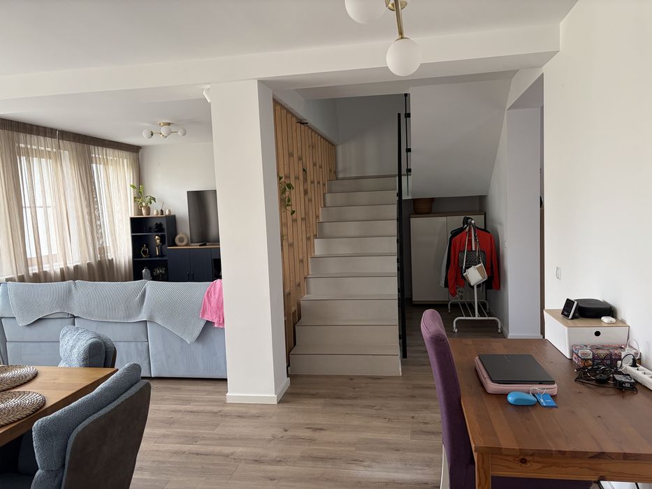 Casa parter + etaj mansardat 120 mp utili