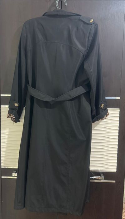 Бешпент плащ сатылады