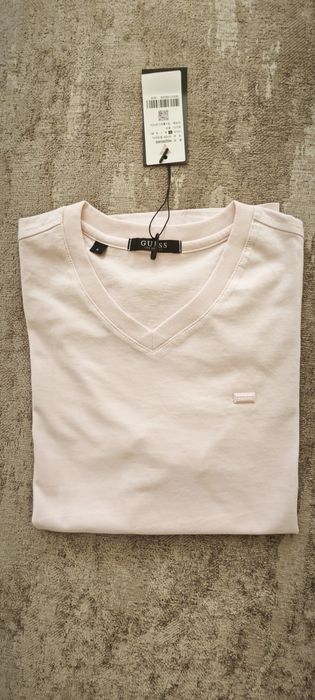 Guess  футболки новые