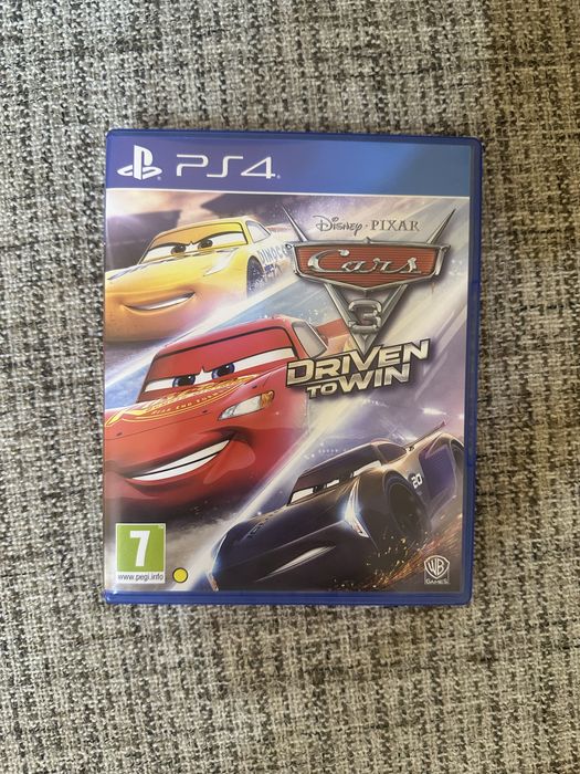 Игра за PS4 Cars 3 Driven to win