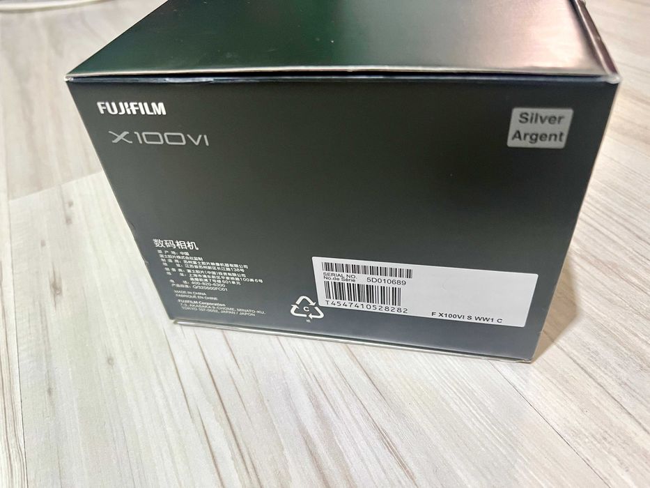 Fujifilm X100VI Fujifilm X100 VI 23mm F2.0 40.2MP 6K Nou Silver