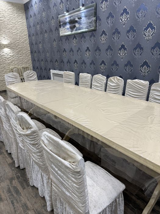 Столы выдвижные вместе со  стульями