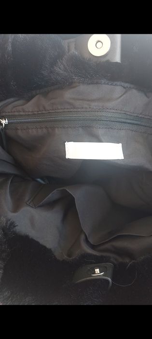 H&M пухеста чанта(състояние: ново)