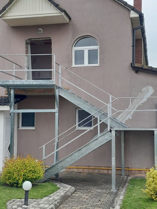 Scara metalica zincata de exterior  6m l