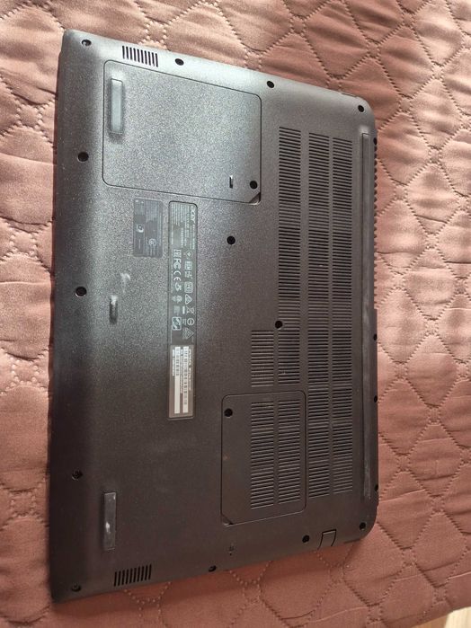 Продавам Acer Aspire 7