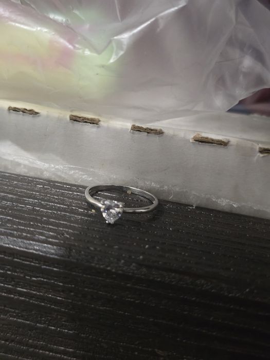 Продам кольцо серебряное