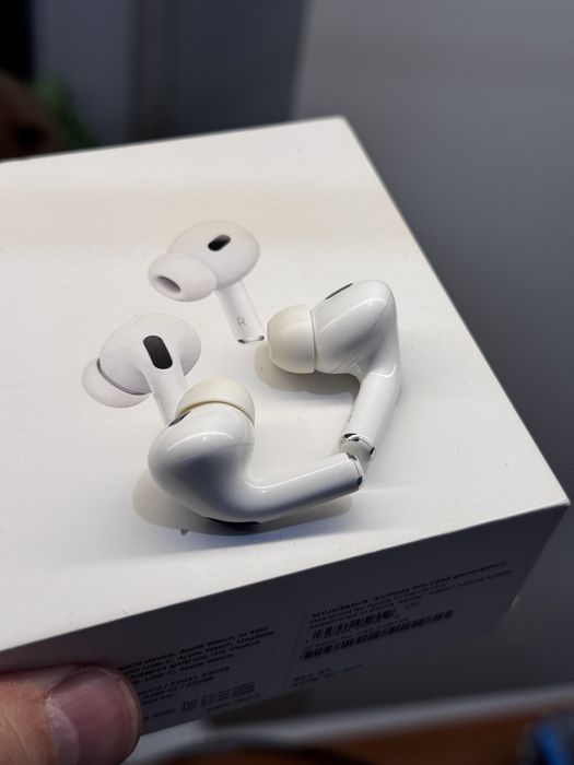 AirPods Pro 2 lightning