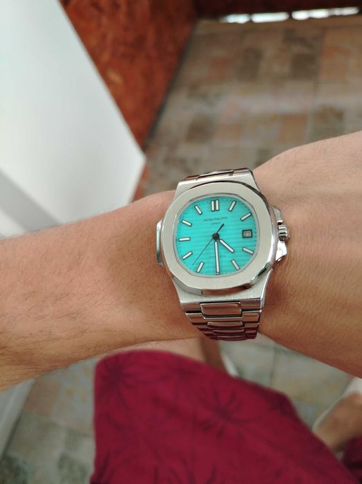 Часовник Patek, Breil