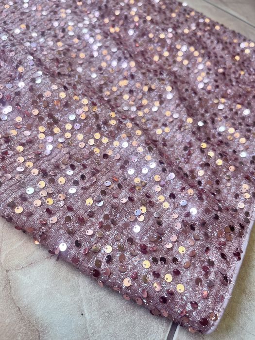 Къса рокля по тялото с пайети