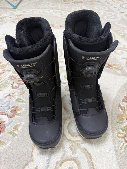 Сноуборд с ботинками