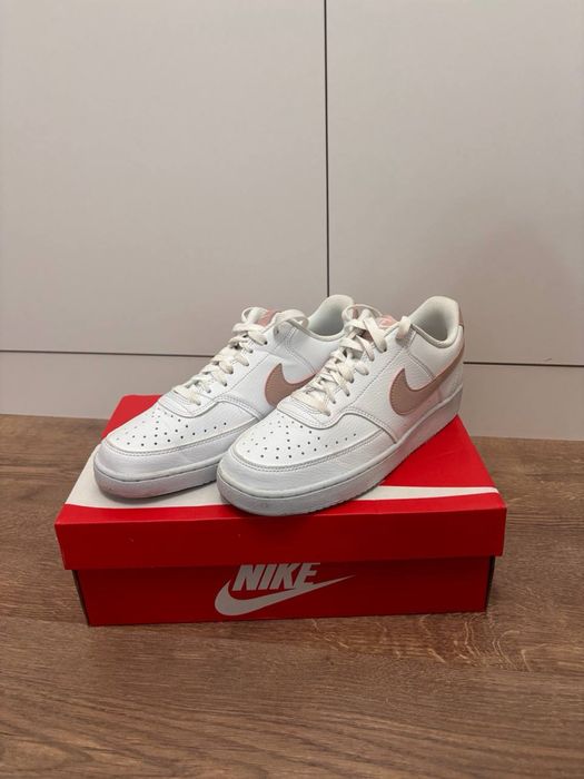 Nike Женская обувь