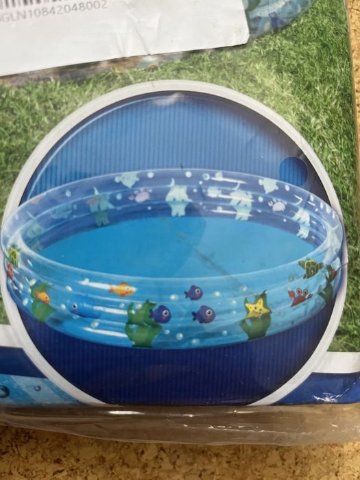 Детски басейн прозрачен с риби нов