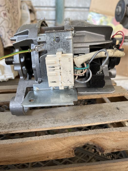 Электродвигатель стиральной машины