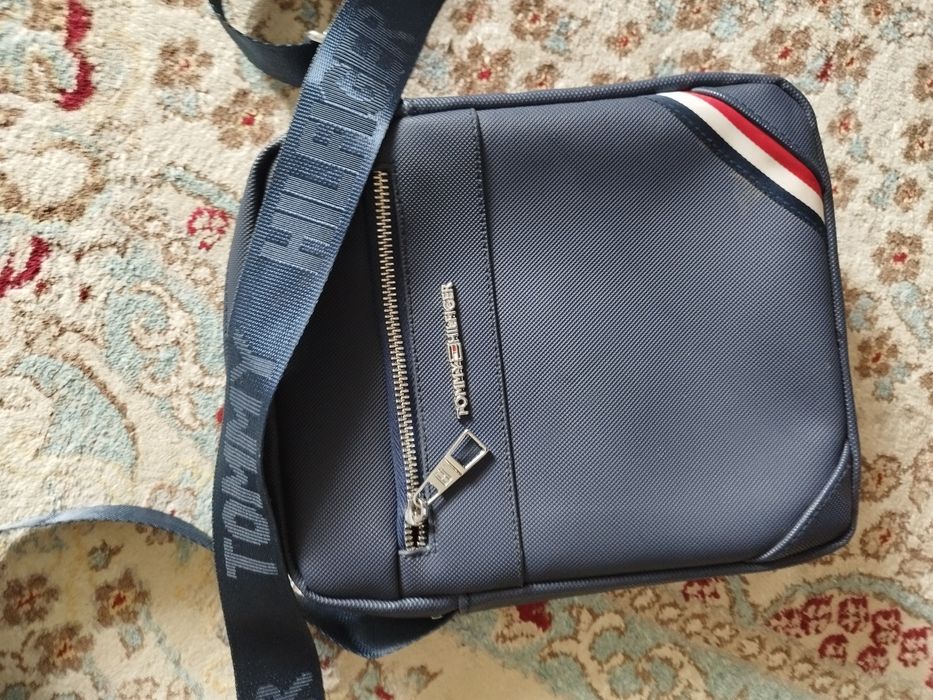 Продам барсетку новый почти не одевался