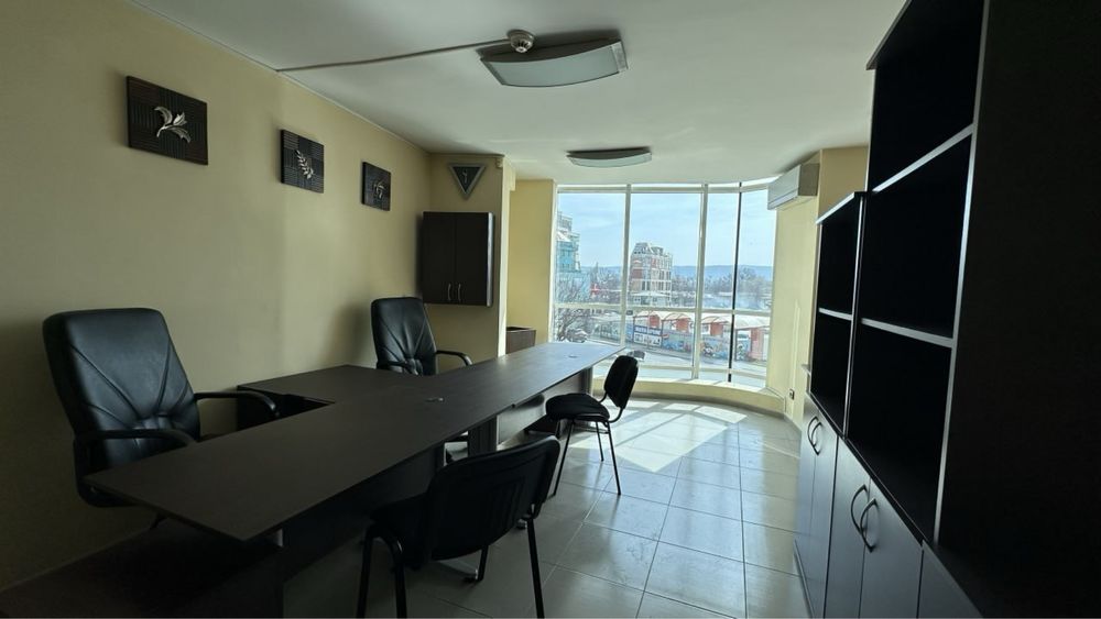 Дава се под наем Офис в Варна, Операта - 26 кв.м за 343.74 € - Снимка #1